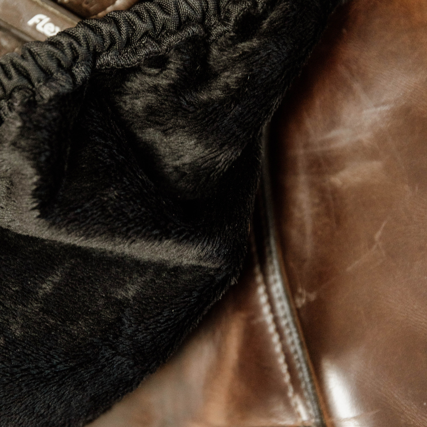 Kentucky Waterproof Saddle Cover - Image 6