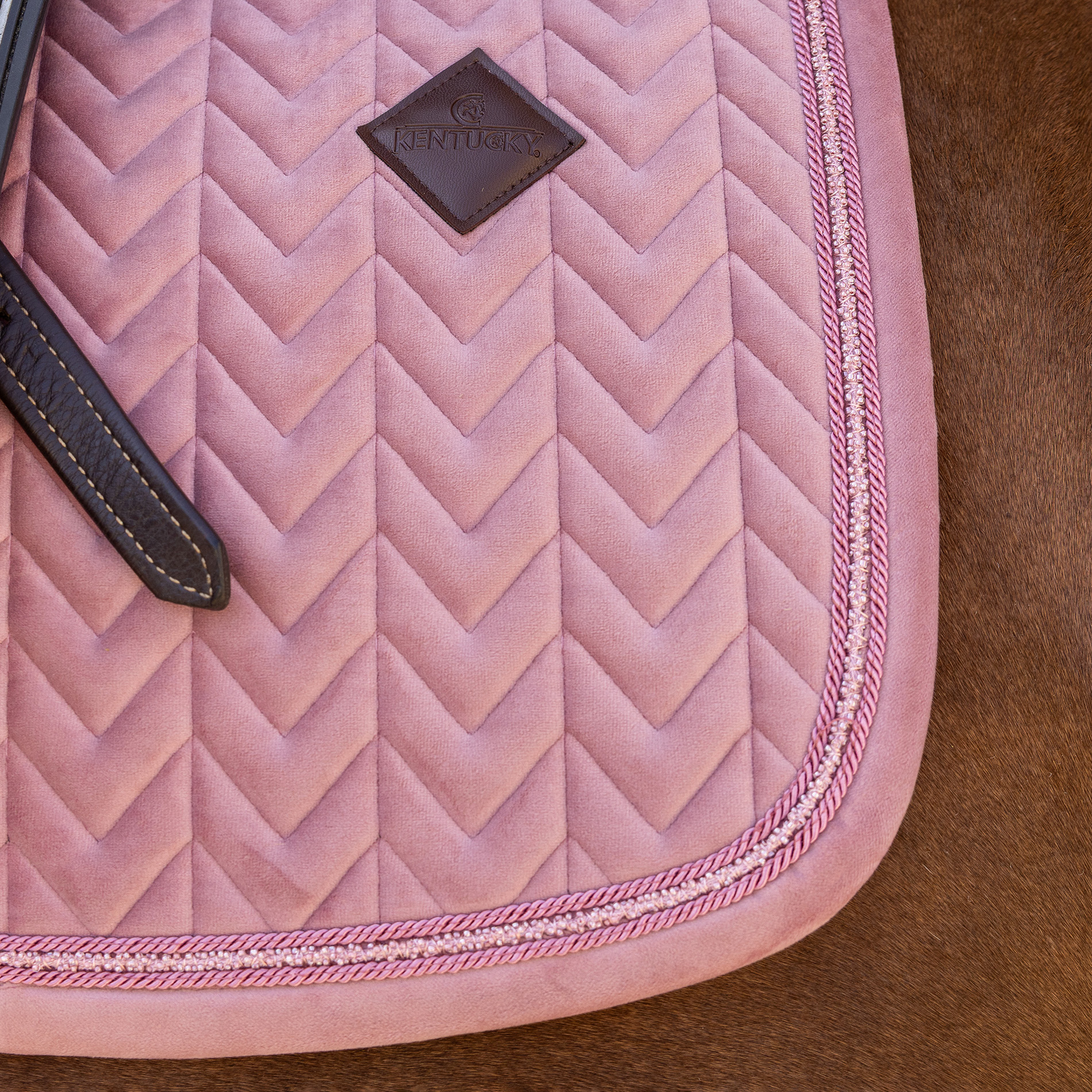 Kentucky Velvet Mini Pearls Jumping Saddle Pad - Old Rose - Image 4
