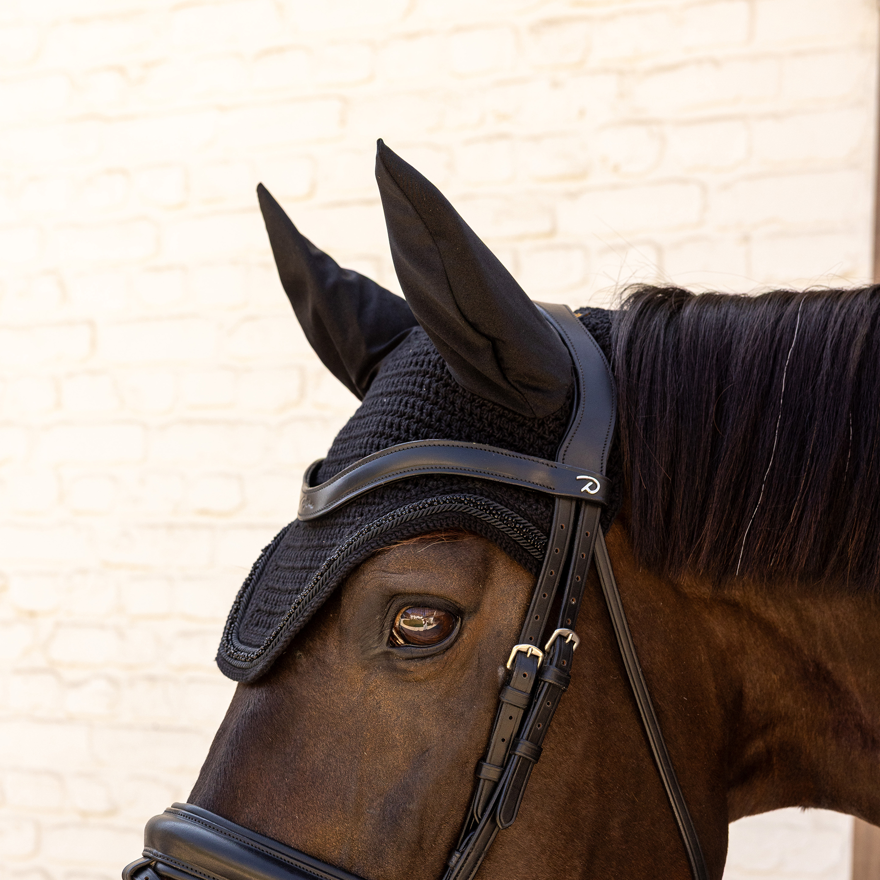 Kentucky Fly Veil Wellington Velvet Mini Pearls - Black - Image 2