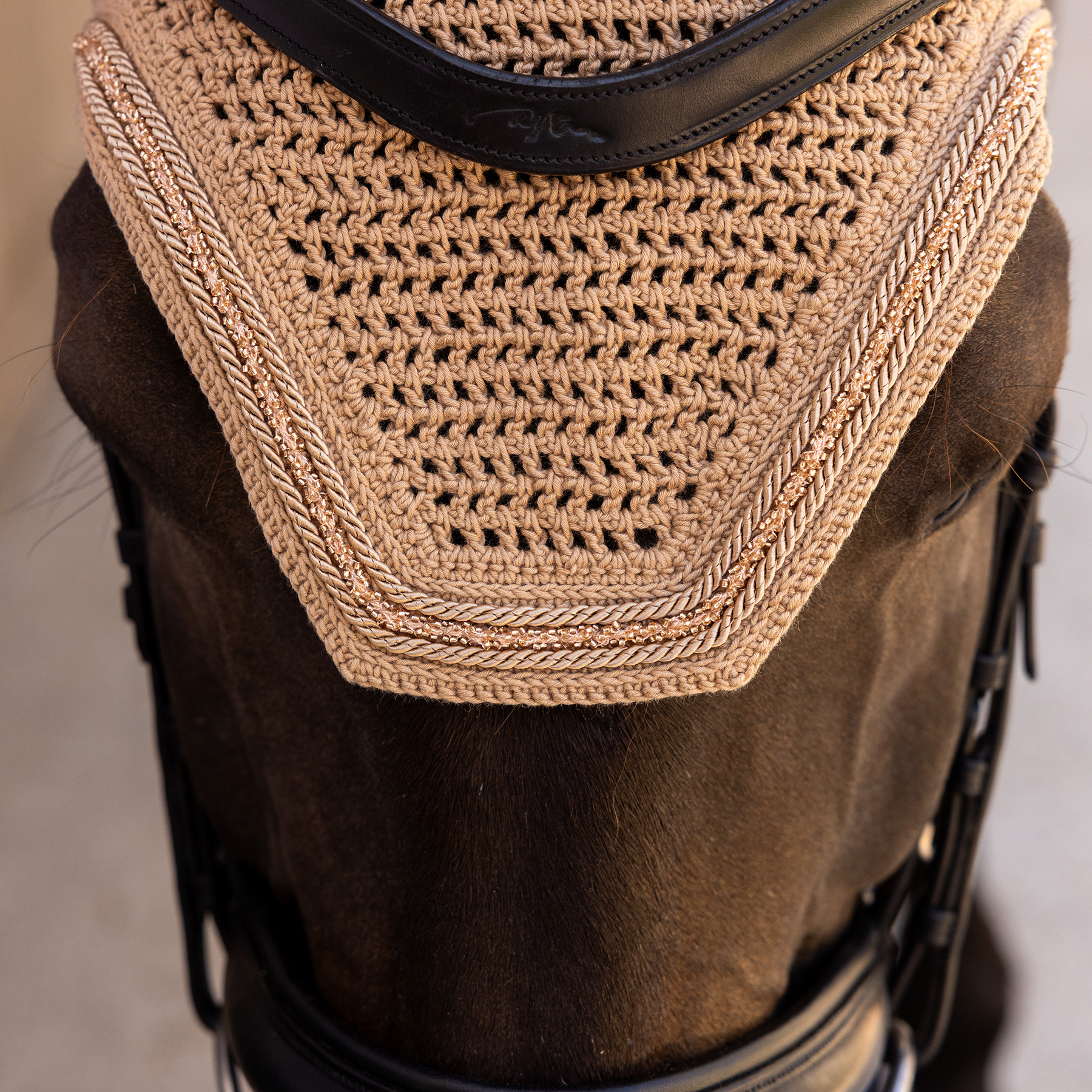 Kentucky Fly Veil Wellington Velvet Mini Pearls - Beige