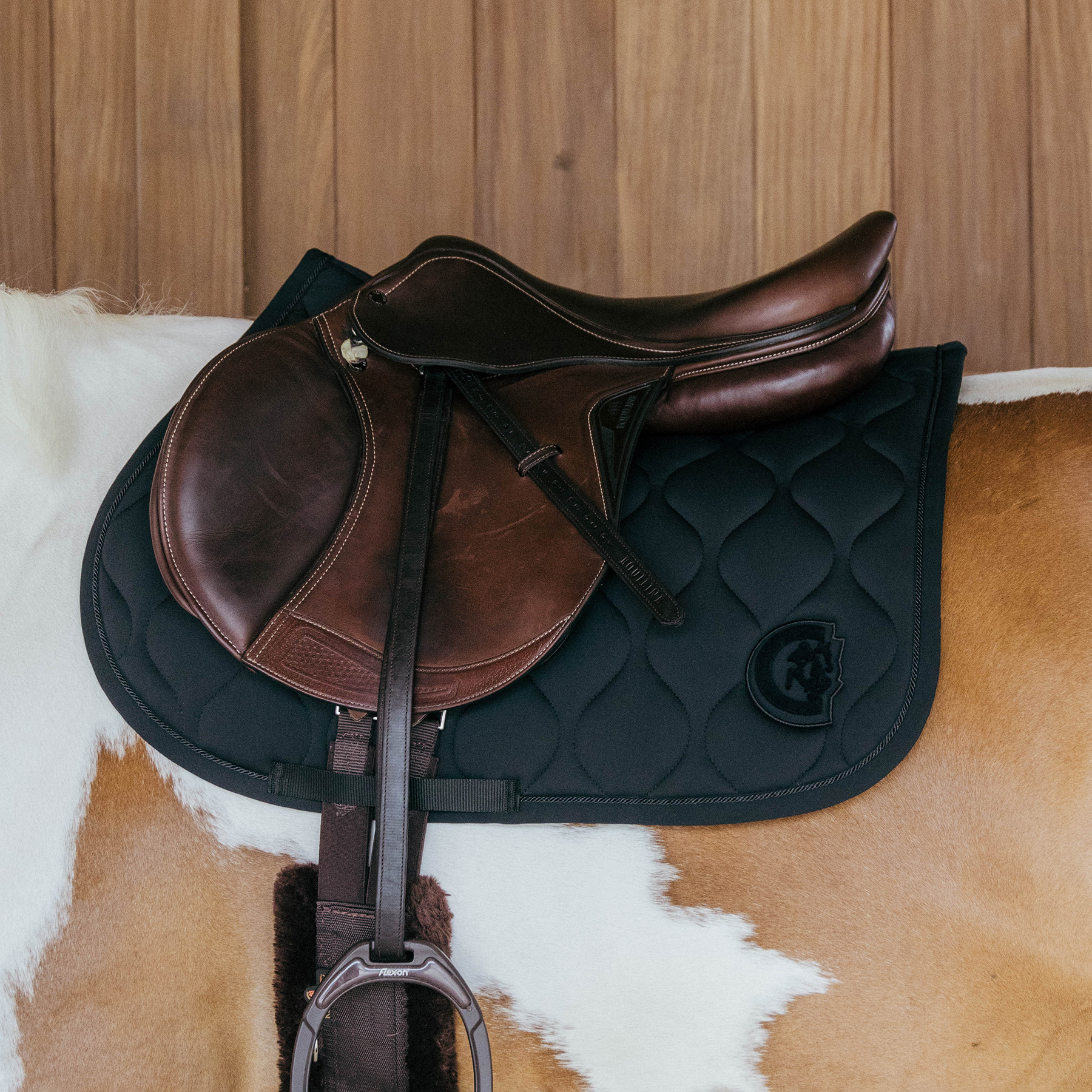 Kentucky Jumping Saddle Pad Wave 3D Logo - Black