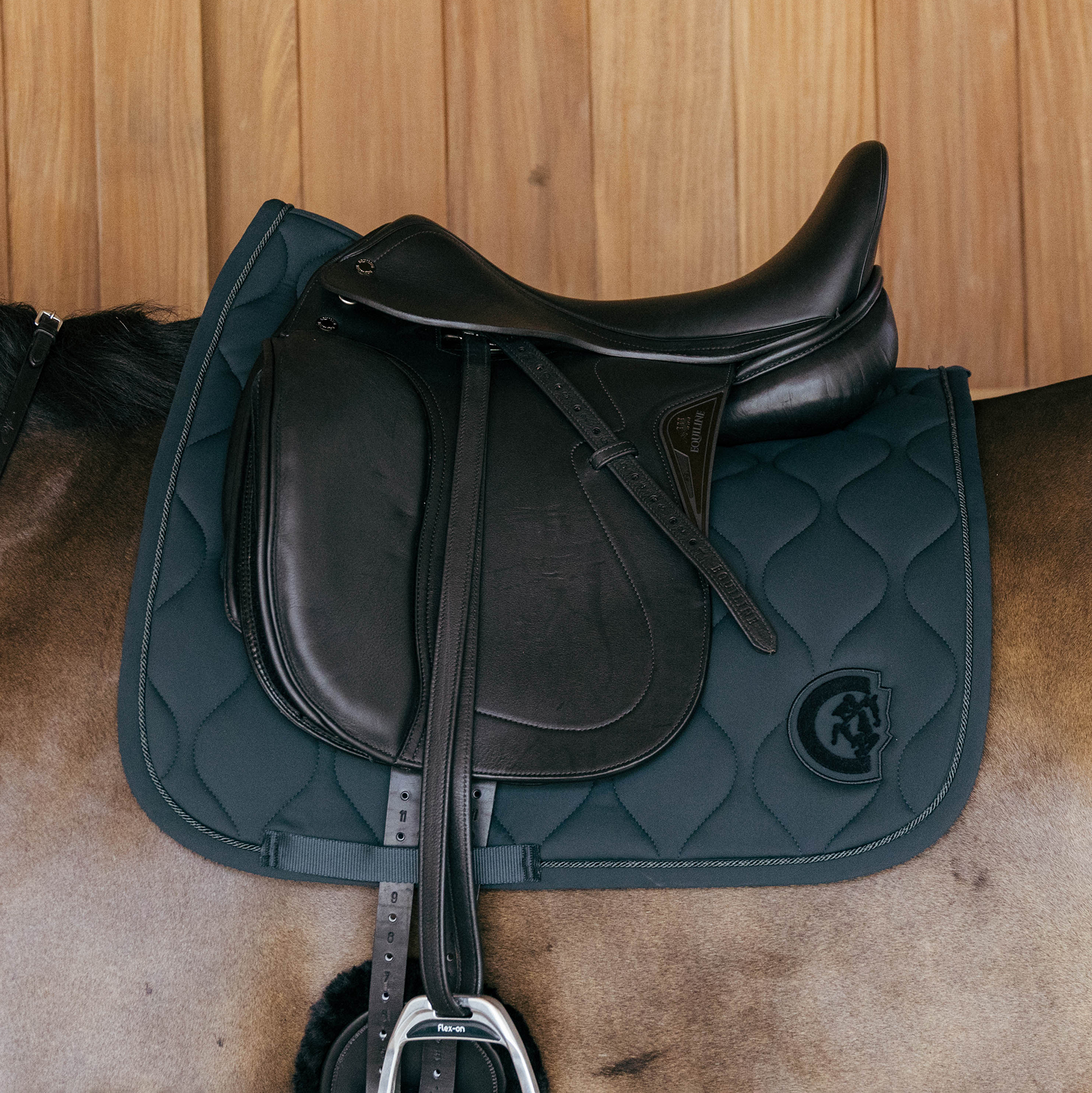 Kentucky Dressage Saddle Pad Wave 3D Logo - Pine Green