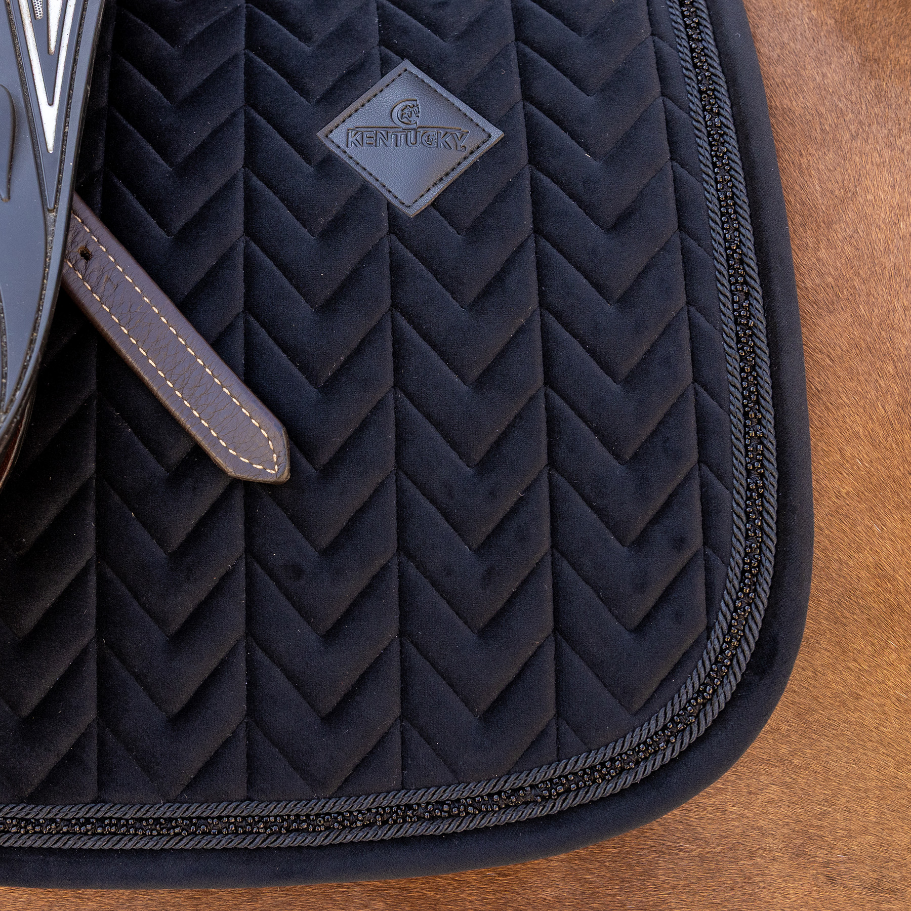 Kentucky Velvet Mini Pearls Jumping Saddle Pad - Black - Image 3