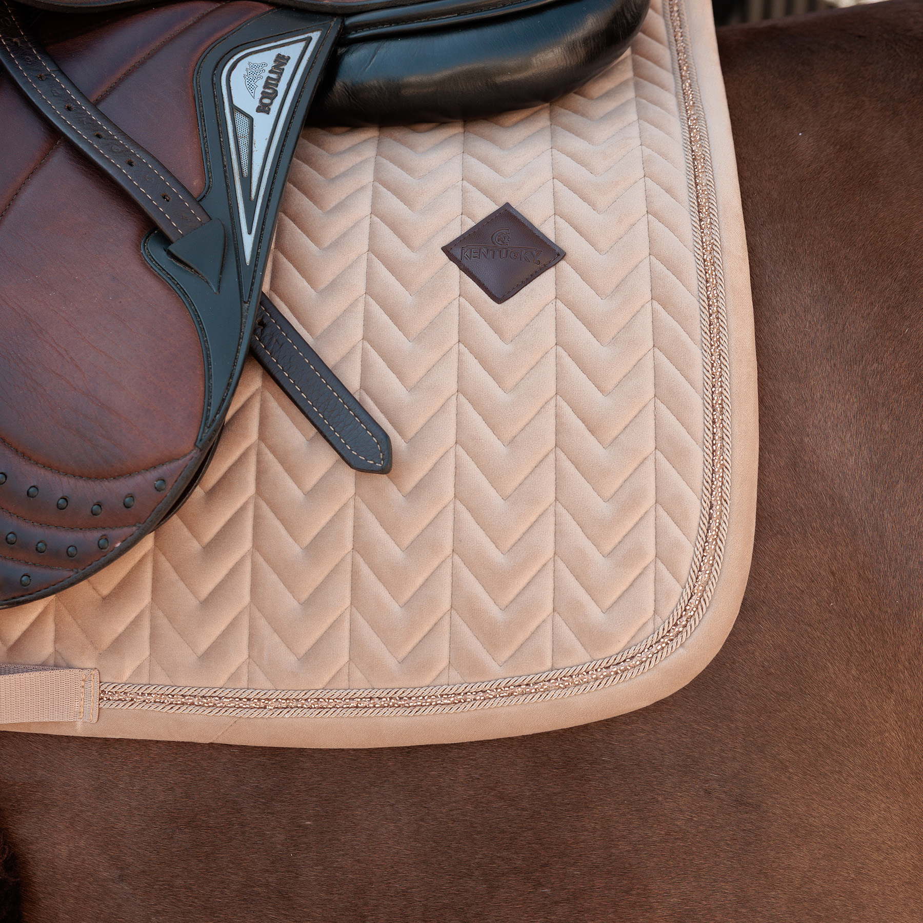 Kentucky Velvet Mini Pearls Jumping Saddle Pad - Beige - Image 2